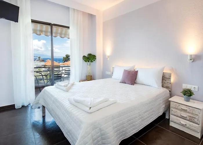 Mani's Skala Sotiros